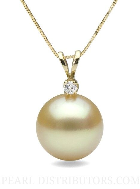 Regal Glow Golden Diamond Pearl Pendant