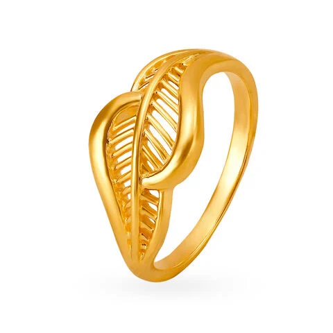The Intertwined Filigree Leaf Ring