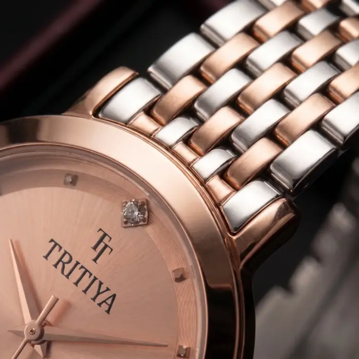Rose_gold_watch_band_casing_202607241510
