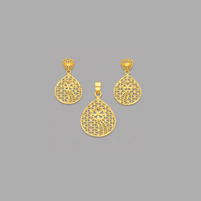 Golden pendant set Golden pendant set
