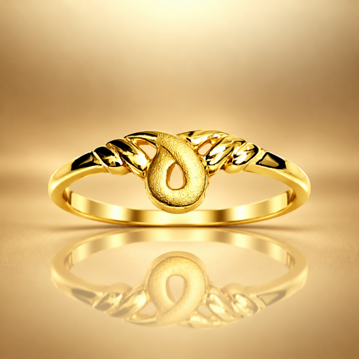 Elegant Gold Leaf Motif Designer Ring