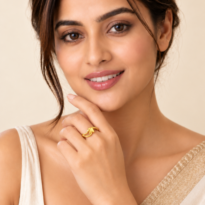 PCT9A639 Elegant Gold Textured Leaf Designer Ring
